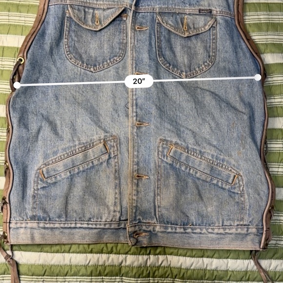 Denim Sleeveless Vest - Picture 4 of 5